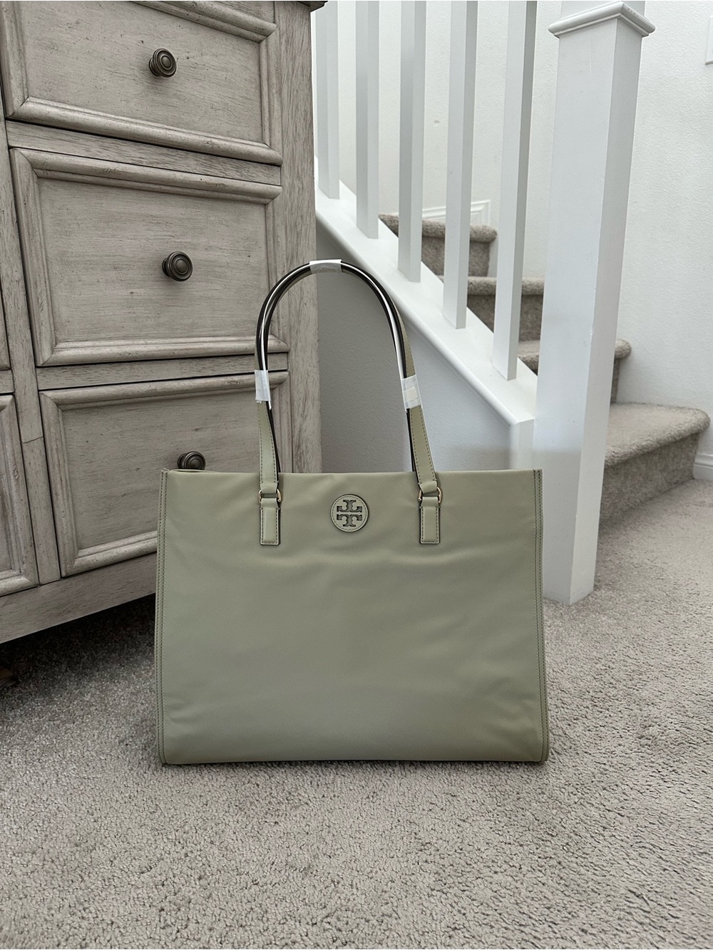 NWT TORY BURCH 136144 ELLA NYLON TOTE OLIVE SPRIG LARGE SHOULDER BAG